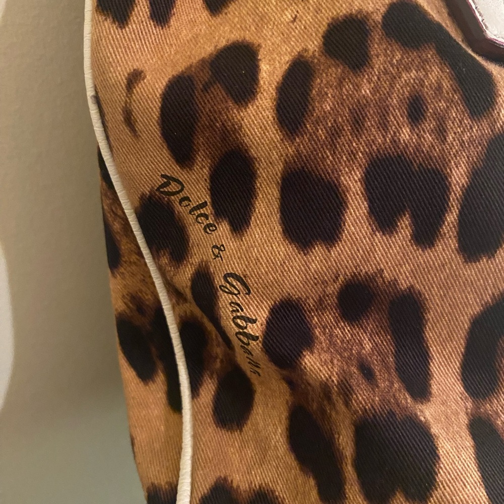 Dolce & Gabbana Animalier Brown Leopard Tote with white Accents W/COA - Picture 4 of 16